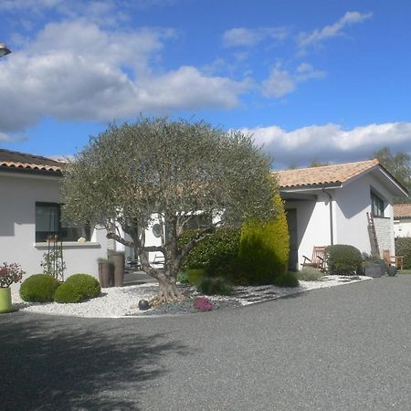 فندق Les Kiwis Saint-Yrieix-sur-Charente المظهر الخارجي الصورة