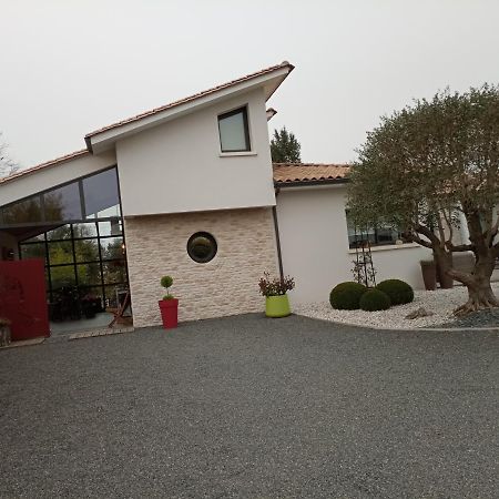 فندق Les Kiwis Saint-Yrieix-sur-Charente المظهر الخارجي الصورة
