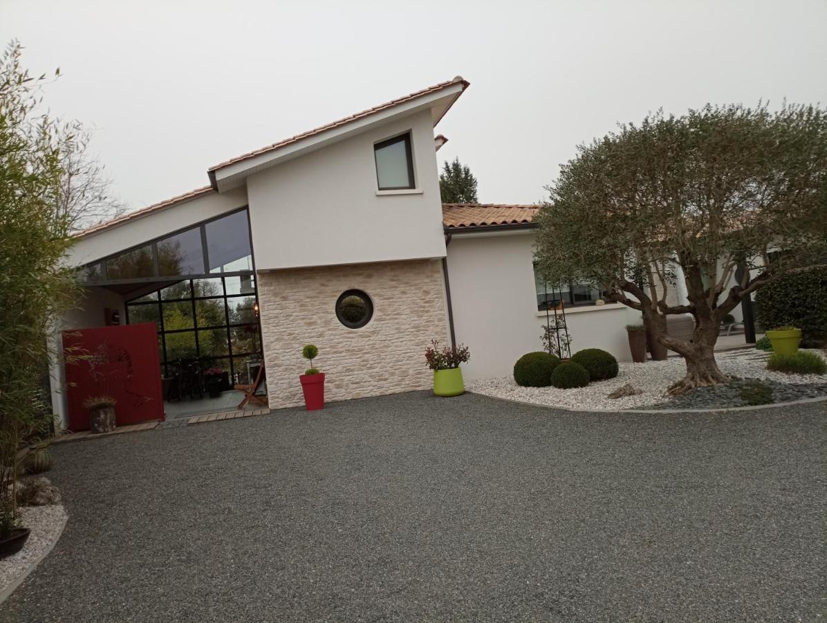 فندق Les Kiwis Saint-Yrieix-sur-Charente المظهر الخارجي الصورة